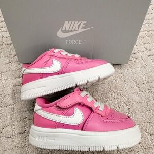 Nike Toddler Force 1 Pink and White Low-Top Sneakers